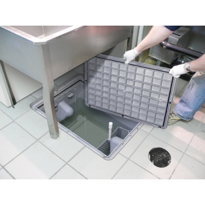 Plastic Grease Trap 40 LBS / 20 GPM