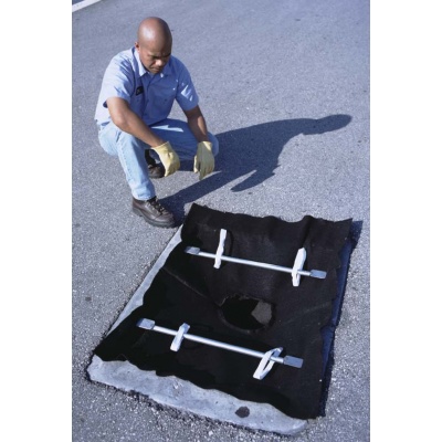 Ultra-DrainGuard Retainers for catch basins (set of 2)