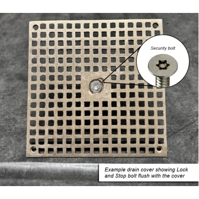 cover-with-bolt_41403406